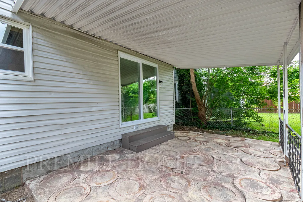 3 bed, 924 sqft, $1,395 — Photo 3
