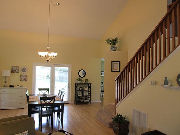 Dining Area 2