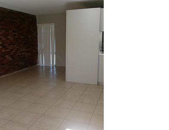 2nd image of 1755 Forest Hill Blvd APT 22