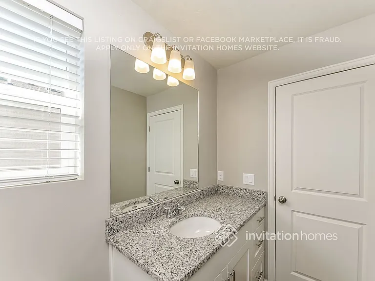 108 N Riverside Dr — Photo 16