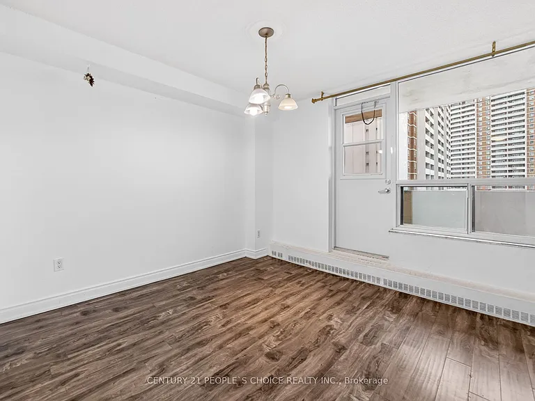 3390 Weston Rd #902 — Photo 14