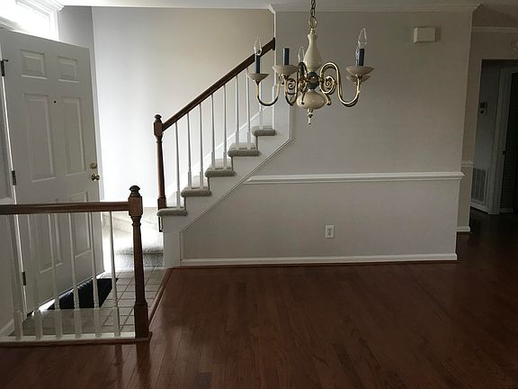 2nd image of 3225 Winterberry Dr SW