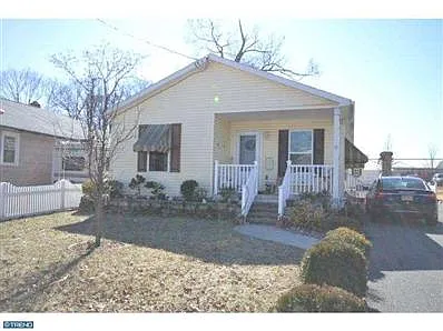 403 Fenimore St photo 1