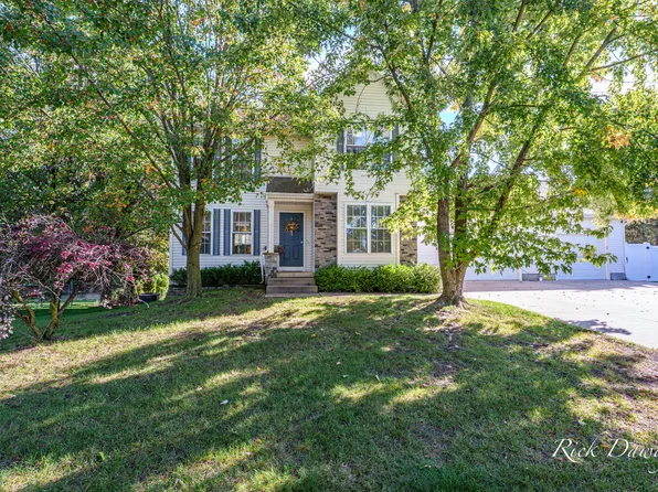 7594 Jamie Ln SE, Byron Center, MI 49315