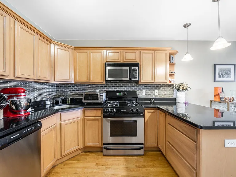 204 Jackson St #6 — Photo 12