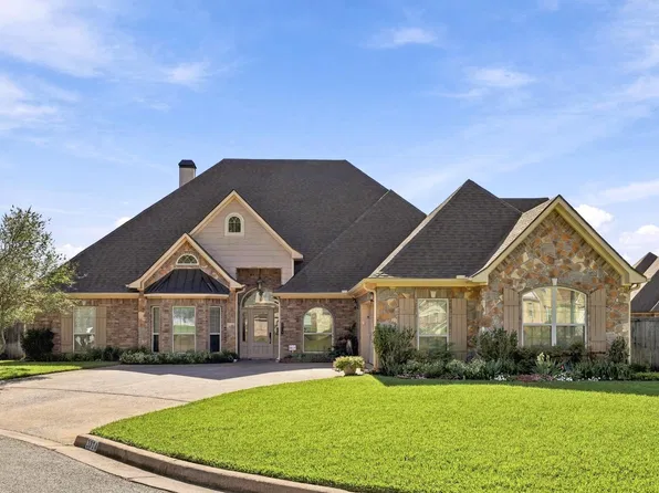 3804 Summerset Ct, Longview, TX 75605