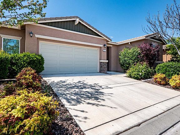 3rd image of 323 Birch Ridge Drive