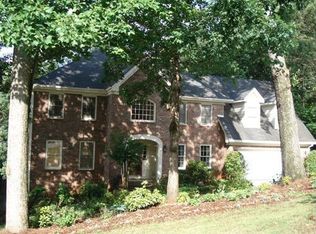 5009 Woodfall Dr, Lilburn, GA 30047