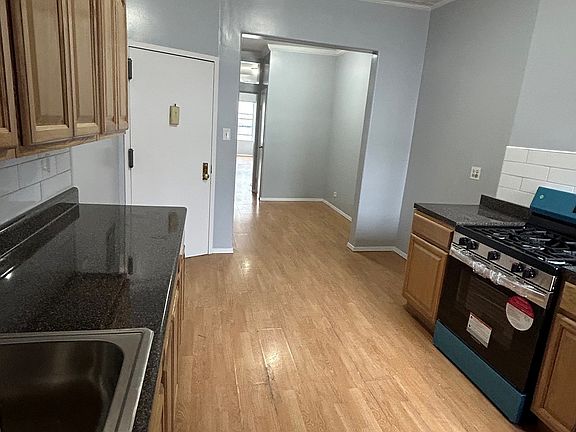 3rd image of 431 E 154th St APT 2W