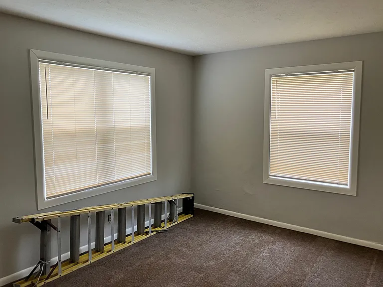 1657 N Pasadena St — Photo 3