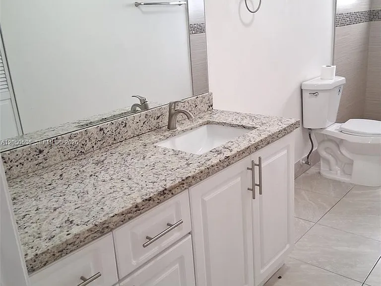 1231 SW 136th Pl #B — Photo 8