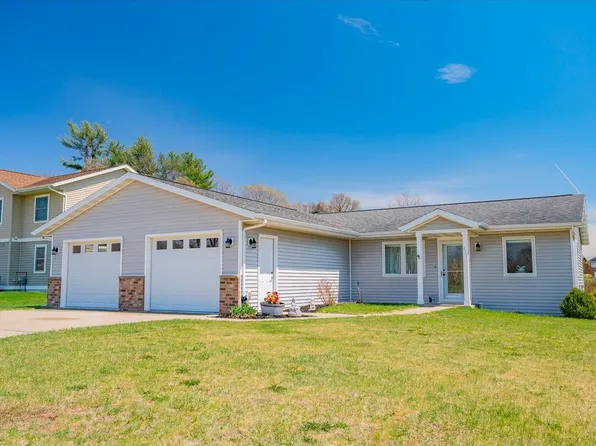 417 State St, Mazomanie, WI 53560