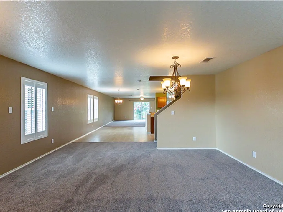 5567 Landers Farm