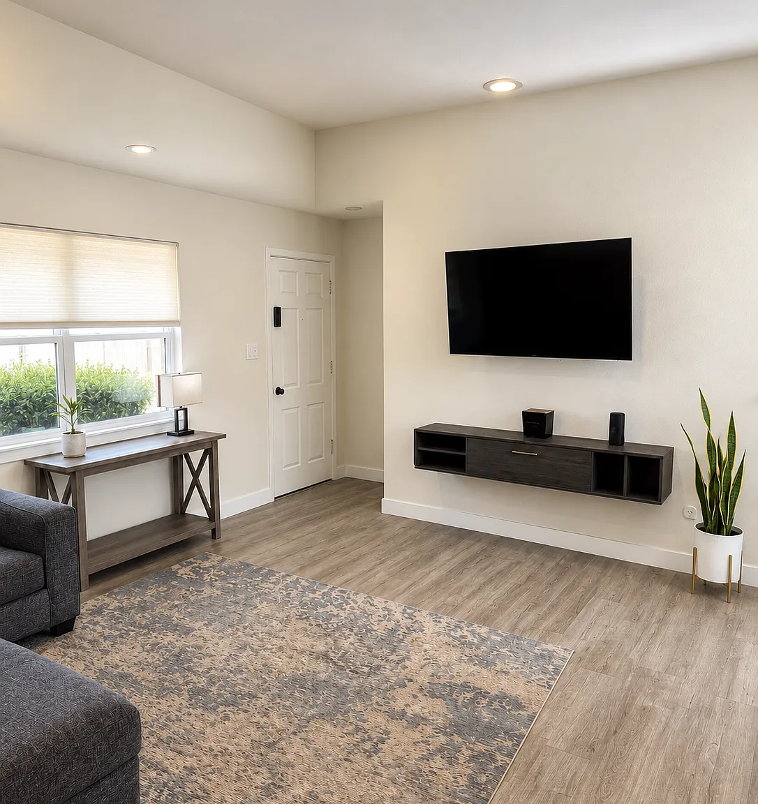 3 bed, 1300 sqft, $2,700 — Photo 3
