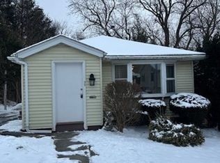 38 Dell Ave, Worcester, MA 01604