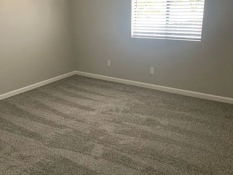 Dry Creek Apartments — Photo 7