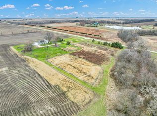 1864 N 1400 East Rd, Roberts, IL 60962