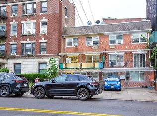 4210 Union St, Flushing, NY 11355