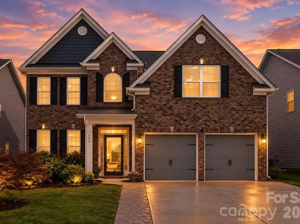 124 Championship Dr, Mooresville, NC 28115