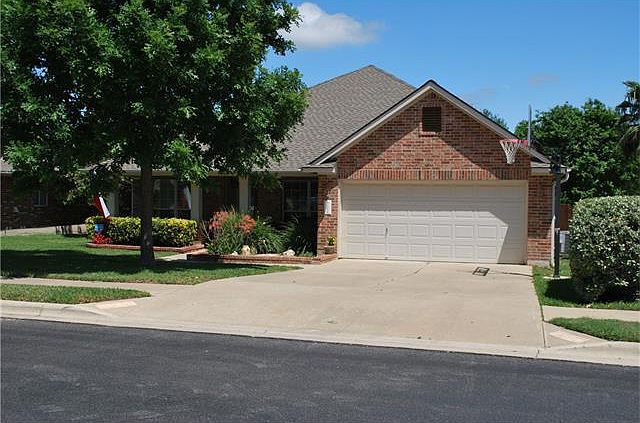 1st image of 9705 Castle Pines Dr
