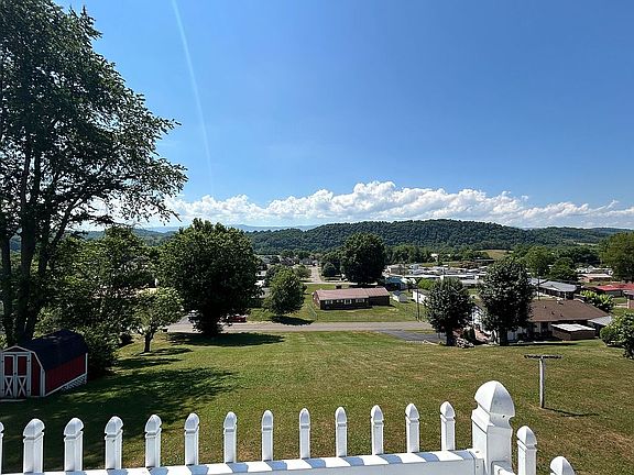 5th image of 788 Skyview Dr