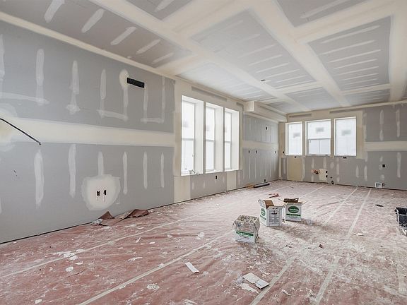 4th image of 1149 Edington Ave