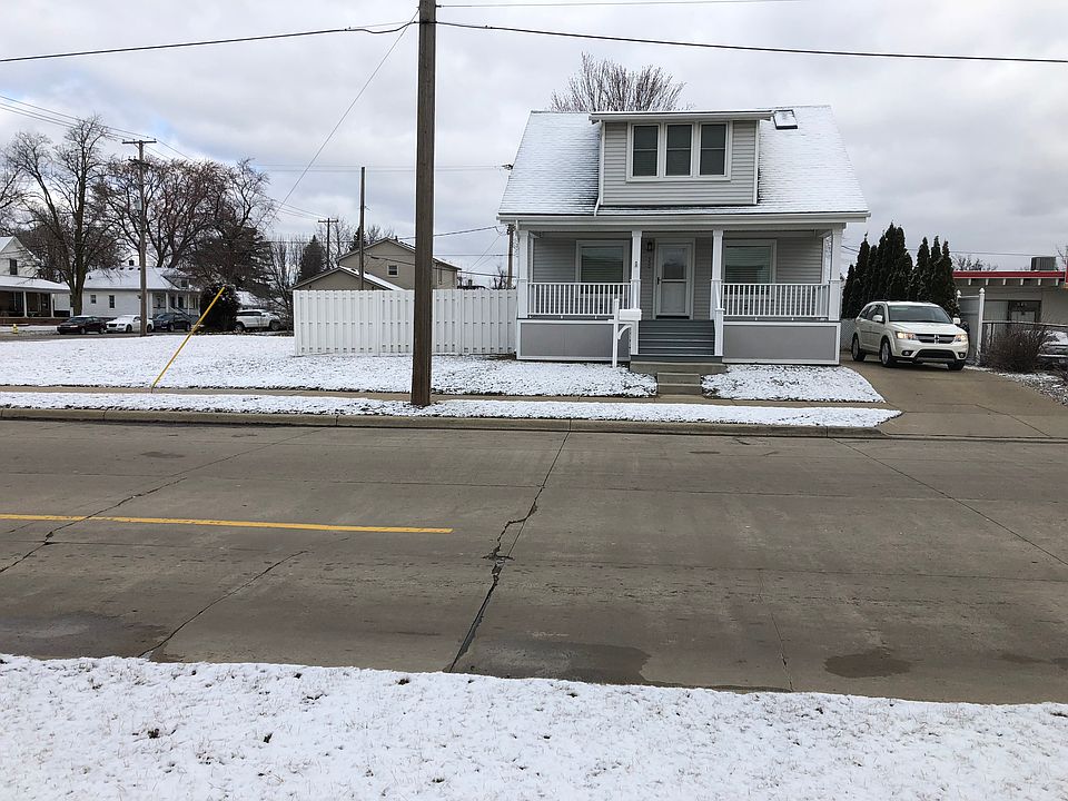 1st image of 550 Goddard St