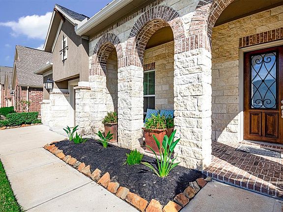 3rd image of 3117 Silver Dawn Ct