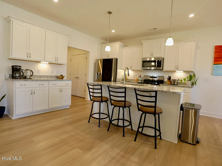 100 Falkirk Ct — Photo 12