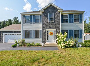 41 Page Rd, Litchfield, NH 03052