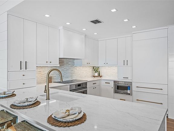 5th image of 1860 Bay Rd APT 306