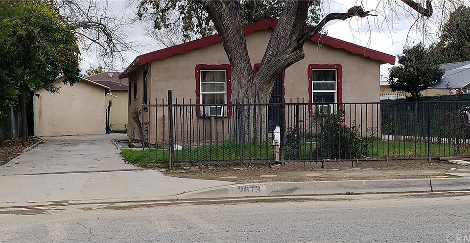 2nd image of 2673 Gage Ave