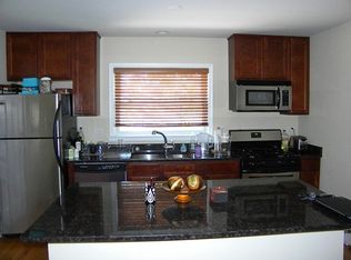 2145 Ridge Ave APT 3B, Evanston, IL 60201