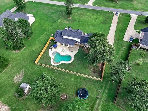 4th image of 533 Bob White Ln