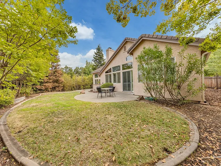 133 Cruickshank Dr — Photo 22