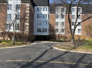 150 Lake Blvd APT 120, Buffalo Grove, IL 60089
