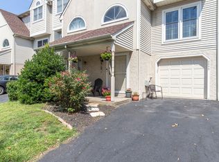 8849 Duveen Dr, Wyndmoor, PA 19038