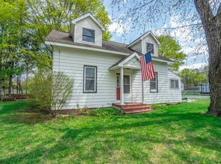 531 Bloomingrove Dr, Rensselaer, NY 12144