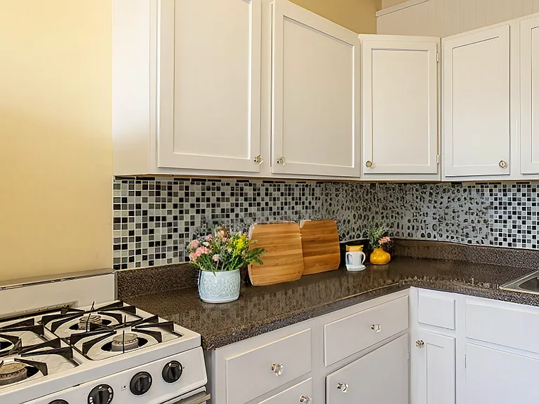 Dulion Apartments — Photo 6