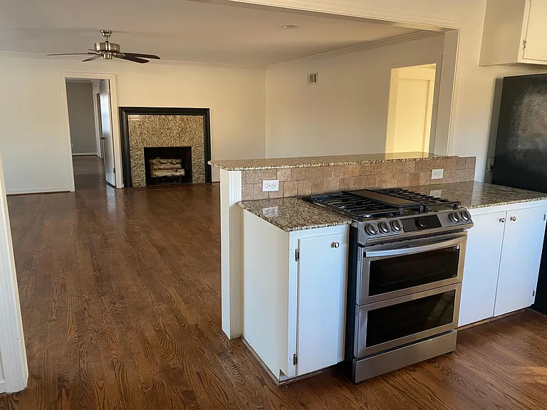 4315 S Atlanta Pl — Photo 3