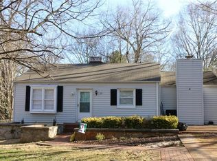 427 S Elm St, Pendleton, SC 29670