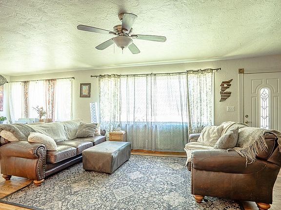 4th image of 470 Riverside Ave