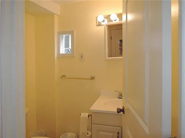 7204 Hickory St #B — Photo 11