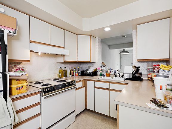 5th image of 1600 E Yesler Way #1510