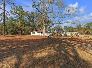 2712 Traverse Dr, Vernon, FL 32462