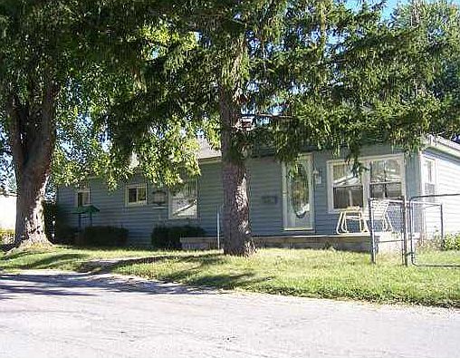 1st image of 1221 Grove St