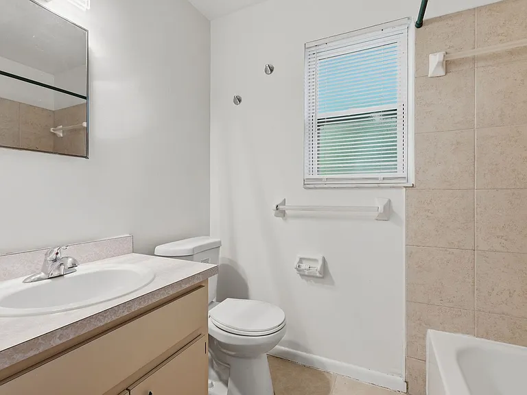 3425 NW 22nd Dr — Photo 15
