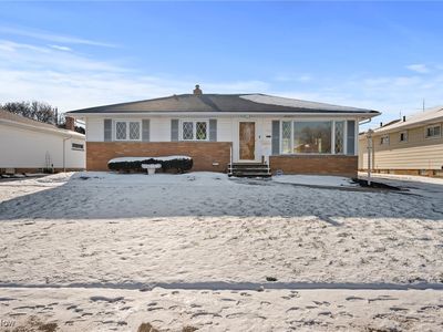 324 E Clearview Ave, Seven Hills, OH, 44131