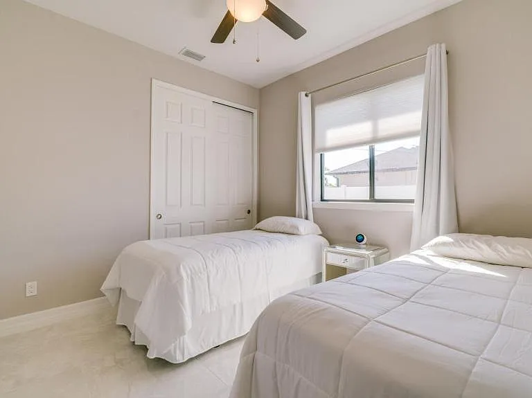 1815 SW 22nd St — Photo 12