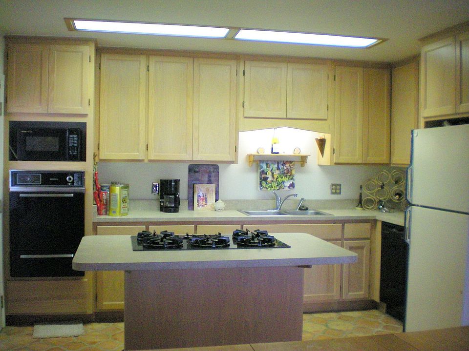 2nd image of 8518 E Windsor Ave